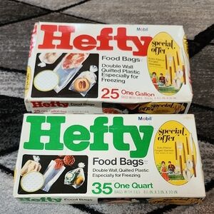 1972 VINTAGE MOBIL HEFTY GALLON & QUART DOUBLE WALL QUILTED FREEZING BAGS & TIES